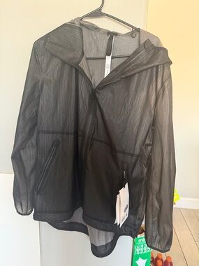 lululemon athletica Sheer Joy Jacket in Black and White